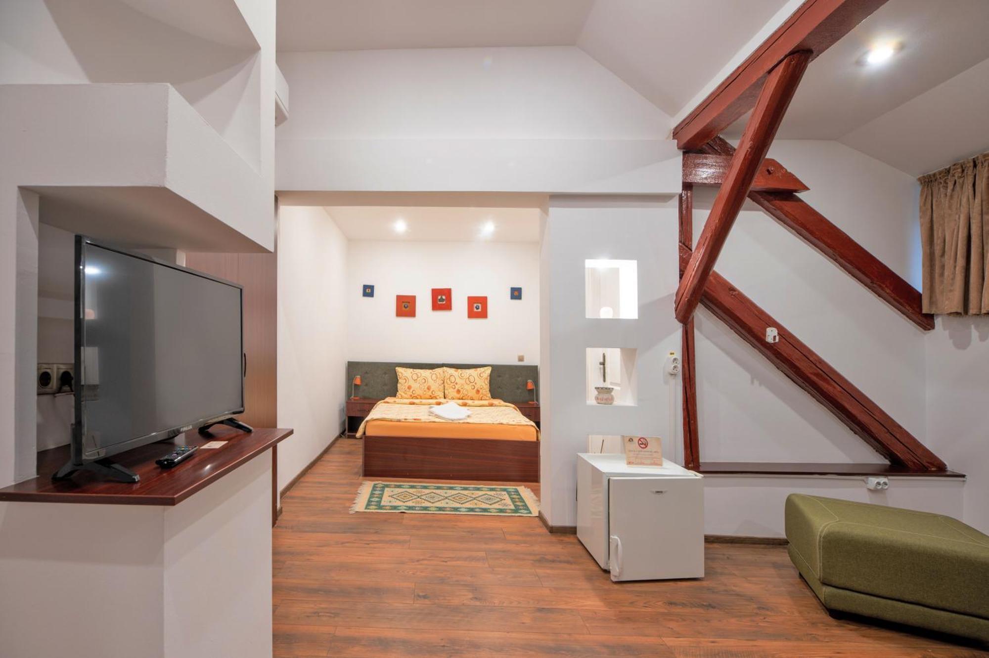 Casa Transilvania Сату-Маре Экстерьер фото